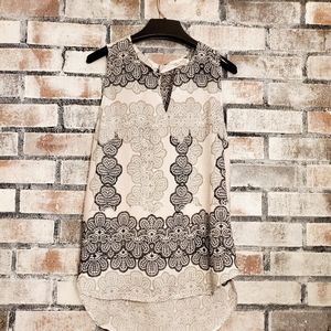 Violet & Claire flowy paisley tank top grey medium